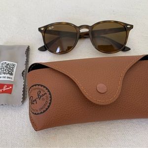 Ray-Ban RB4259 Sunglasses